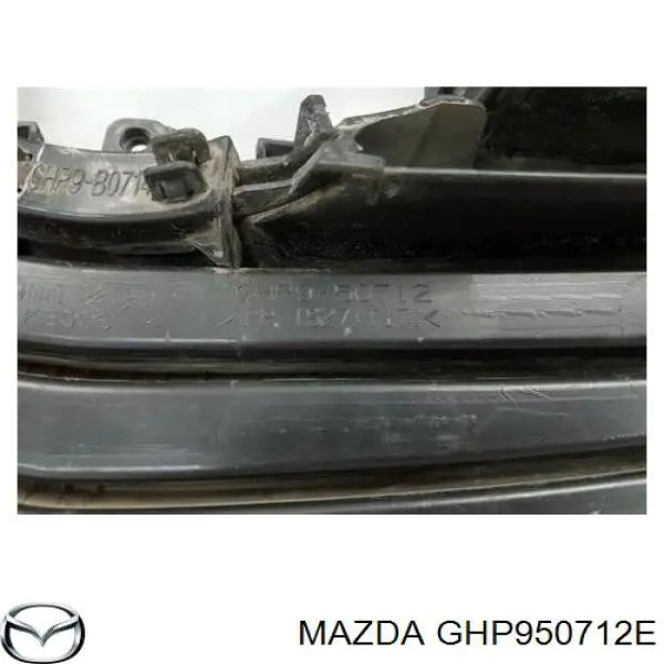 Grelha do radiador TYG MZ07131GA