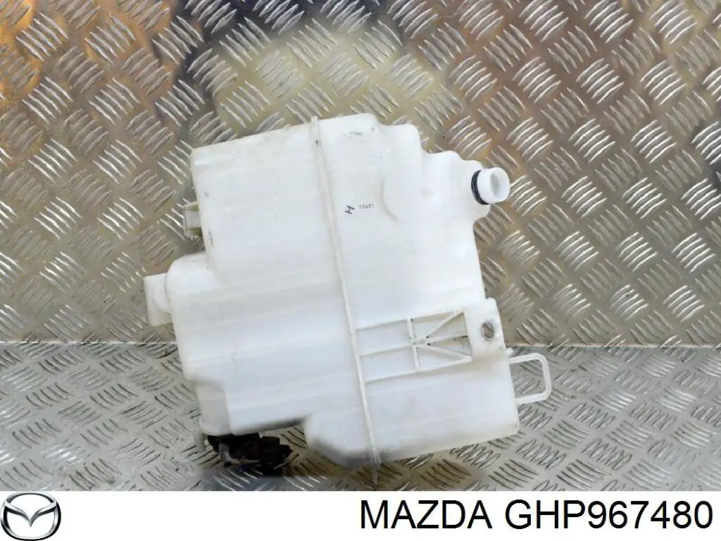 Бачок омывателя GHP967480 Mazda