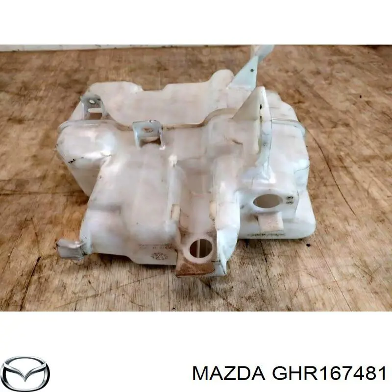 Бачок омывателя GHR167481 Mazda