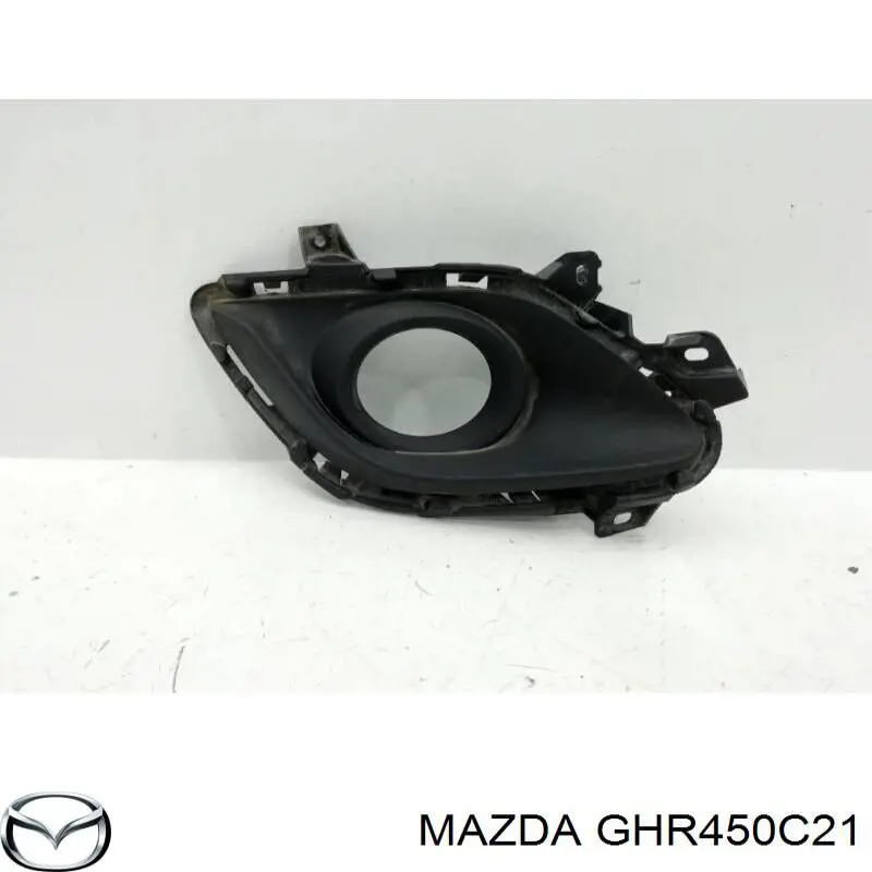 Заглушка (решетка) противотуманных фар бампера переднего левая Mazda GHR450C21