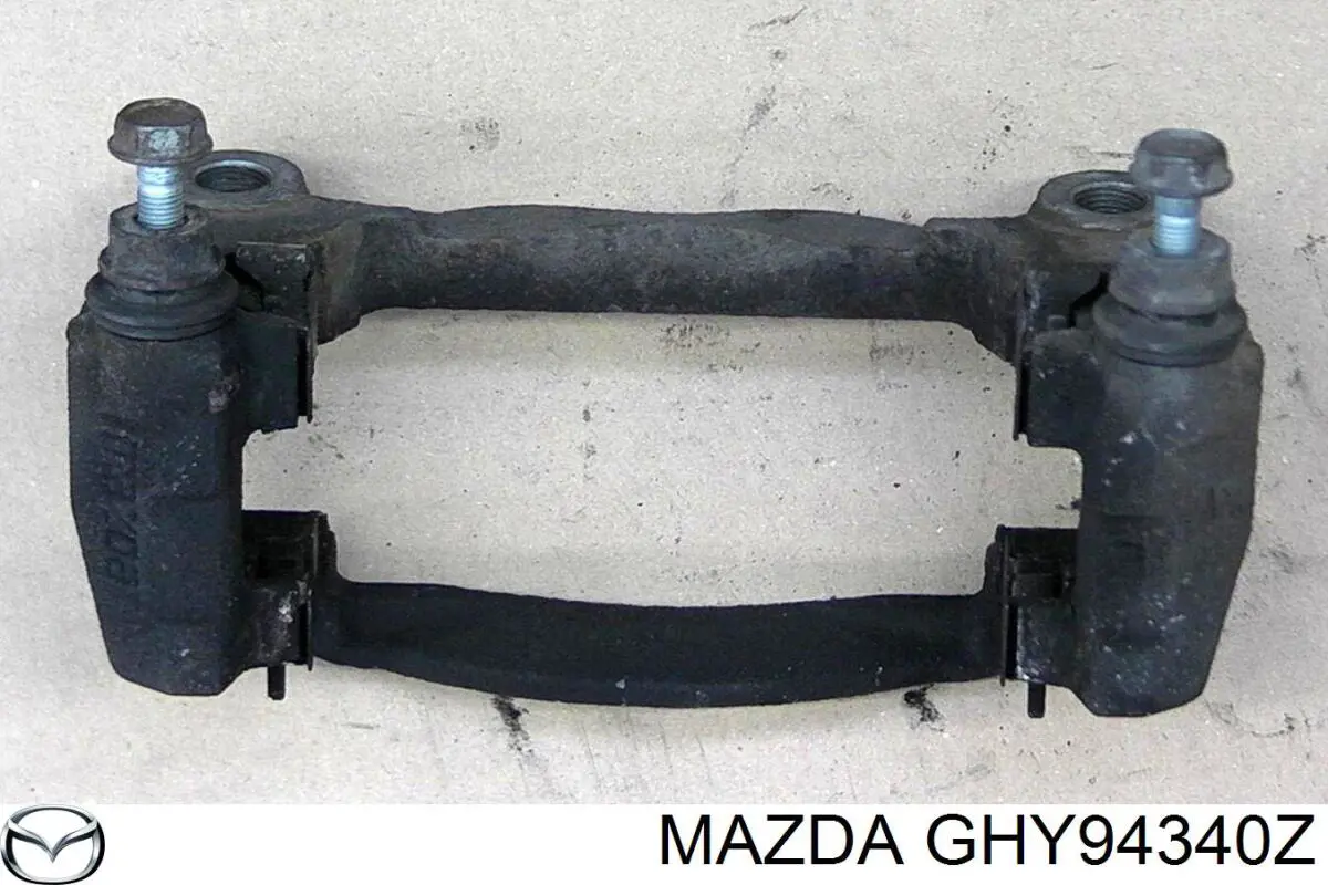 Цилиндр тормозной главный GHY94340Z Mazda