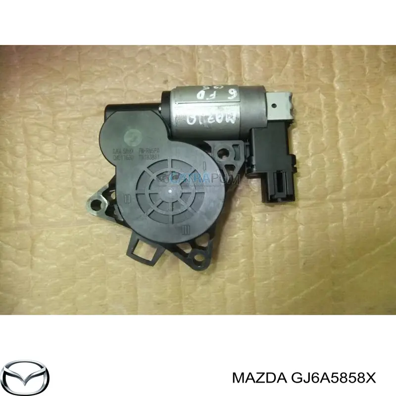 Motor eléctrico, elevalunas, puerta trasera GJ6A5858X Mazda