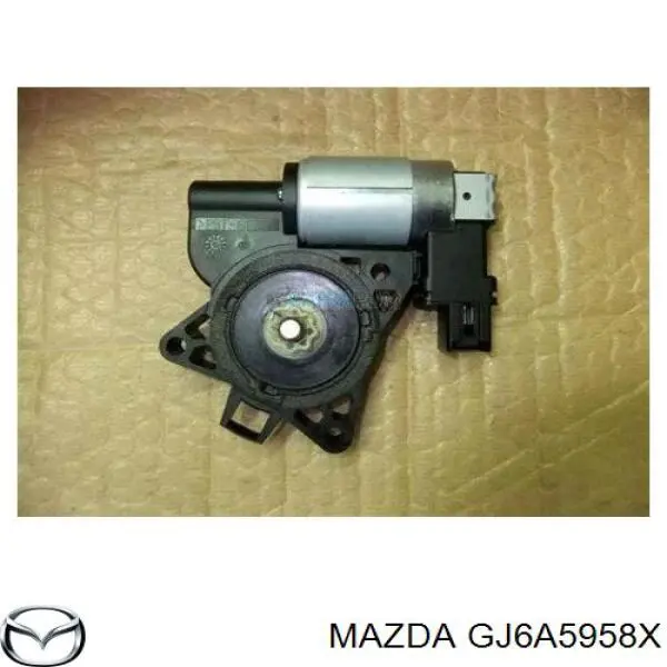 Motor de acionamento de vidro da porta dianteira esquerda Mazda GJ6A5958X