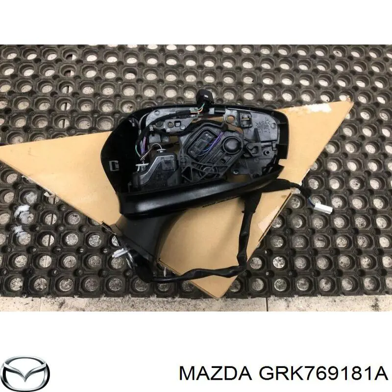GRK769181A Mazda Левое боковое зеркало