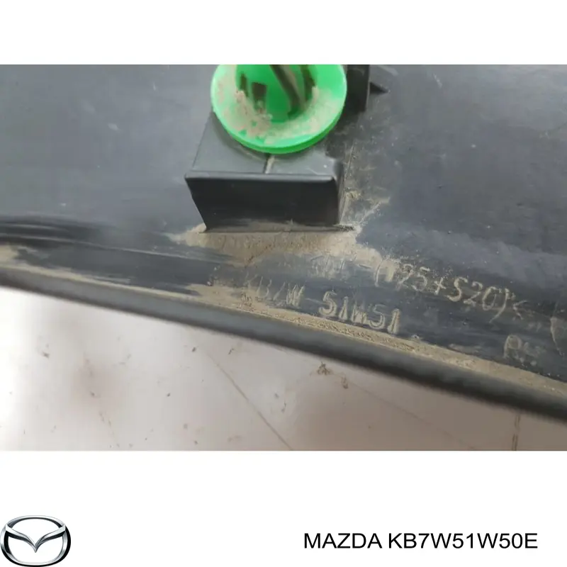 Расширитель (накладка) арки заднего крыла правый KB7W51W50E Mazda