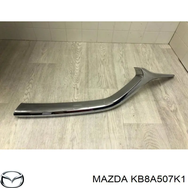 KB8A507K1 Mazda Молдинг решетки радиатора левый