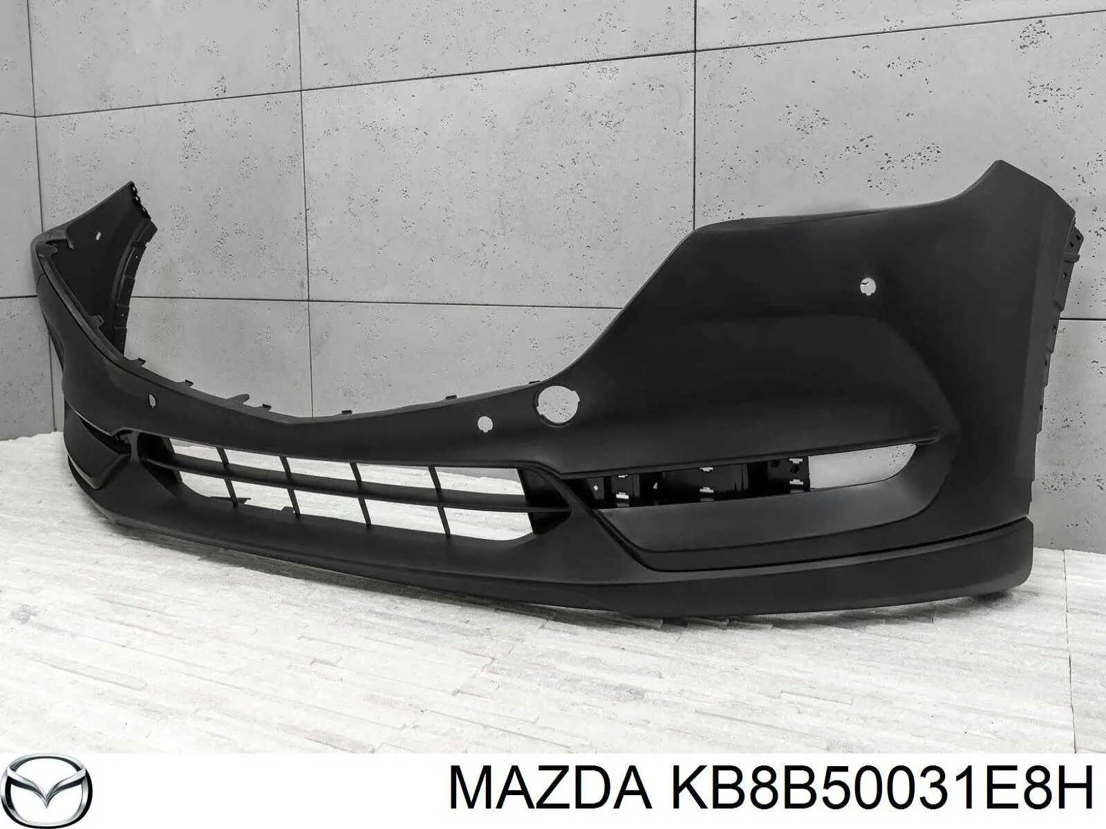 KB8B50031E8H Mazda Бампер передний в сборе