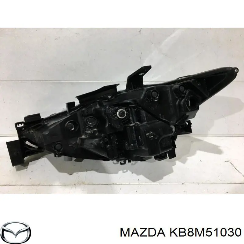 Купить KB8M51030 Mazda Фара основная правая
