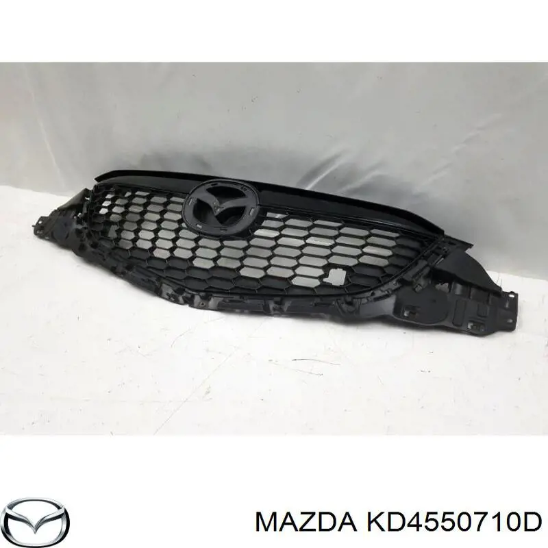  Решетка радиатора Mazda CX-5 1