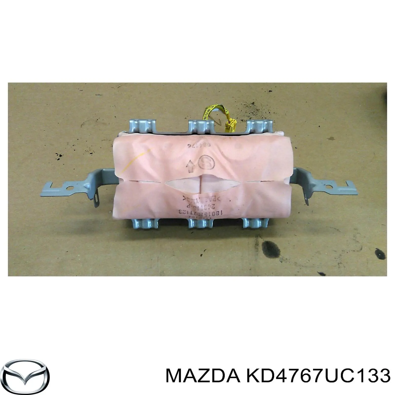 KD4767UC133 Mazda датчик сигнализации парковки (парктроник задний)