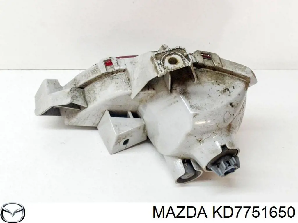 Фонарь противотуманный задний правый KD7751650 Mazda