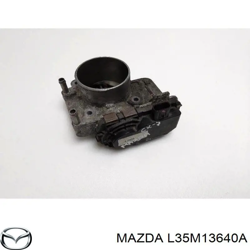 L35M13640A Mazda válvula de borboleta montada