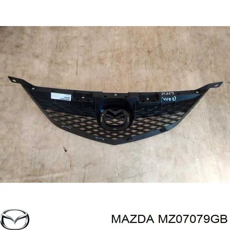 Купить MZ07079GB Mazda Решетка радиатора