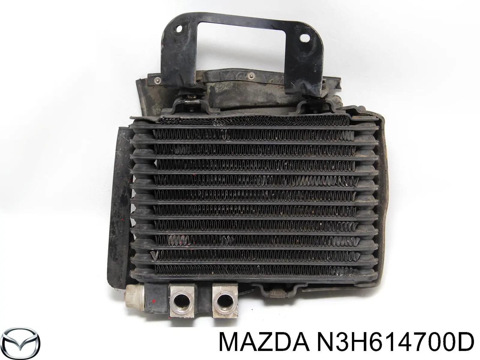 N3H614700D Mazda Радиатор масляный правый