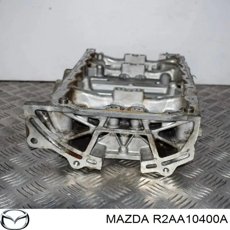 Купить R2AA10400A Mazda Поддон картера двигателя