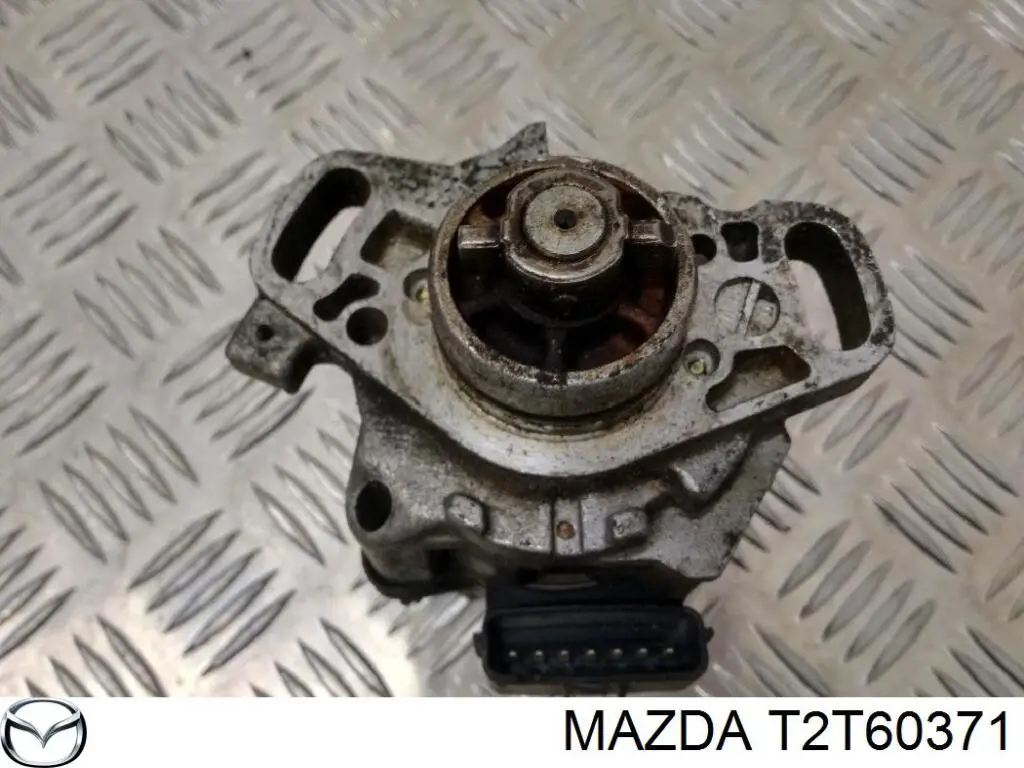 T2T60371 Mazda Распределитель зажигания (трамблер)