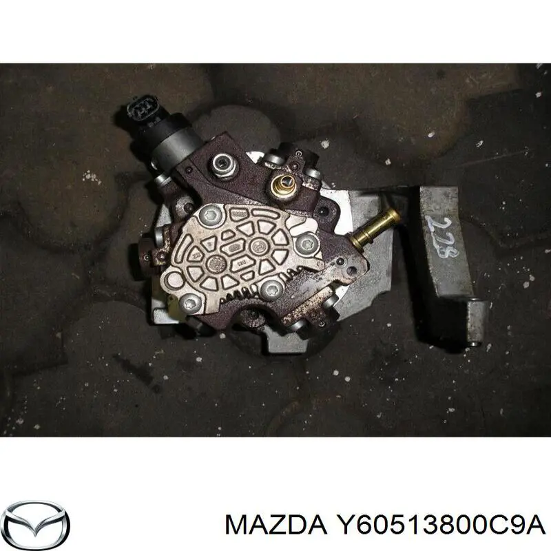 Y60513800C9A Mazda насос топливный высокого давления (тнвд)
