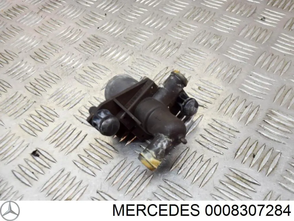 Купить 0008307284 Mercedes Кран печки