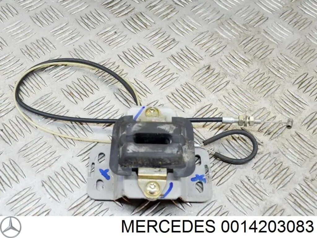 A204423188164 Mercedes Суппорт тормозной, передний, правый
