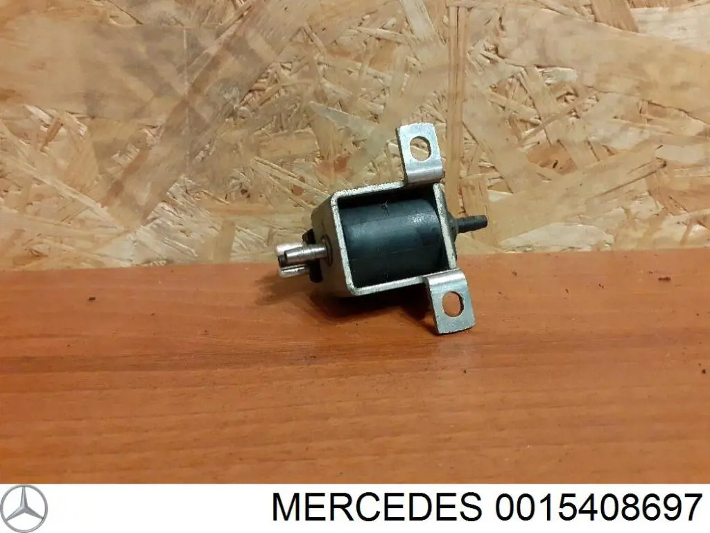 Переключающий клапан системы подачи воздуха 0015408697 Mercedes