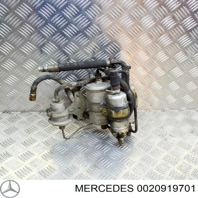 Погружной топливный насос Mercedes 0020919701