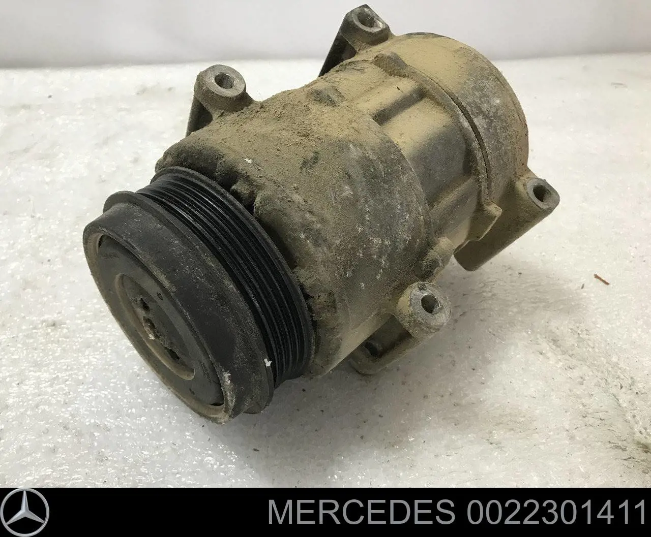 Компрессор кондиционера 0022301411 Mercedes