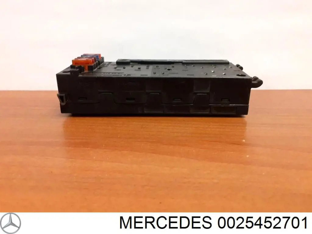 Коробка предохранителей Mercedes 0025452701 цена, от 11.84 USD