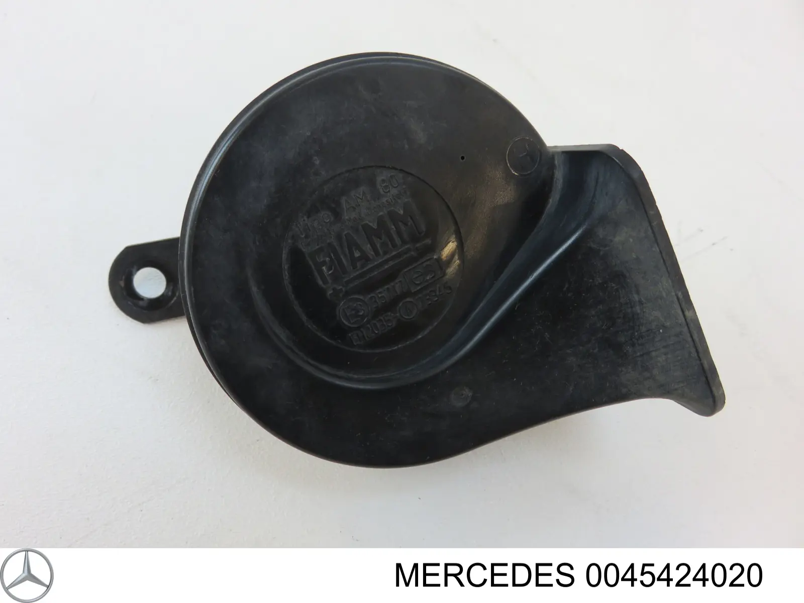 Купить 0045424020 Mercedes Сигнал звуковой (клаксон)