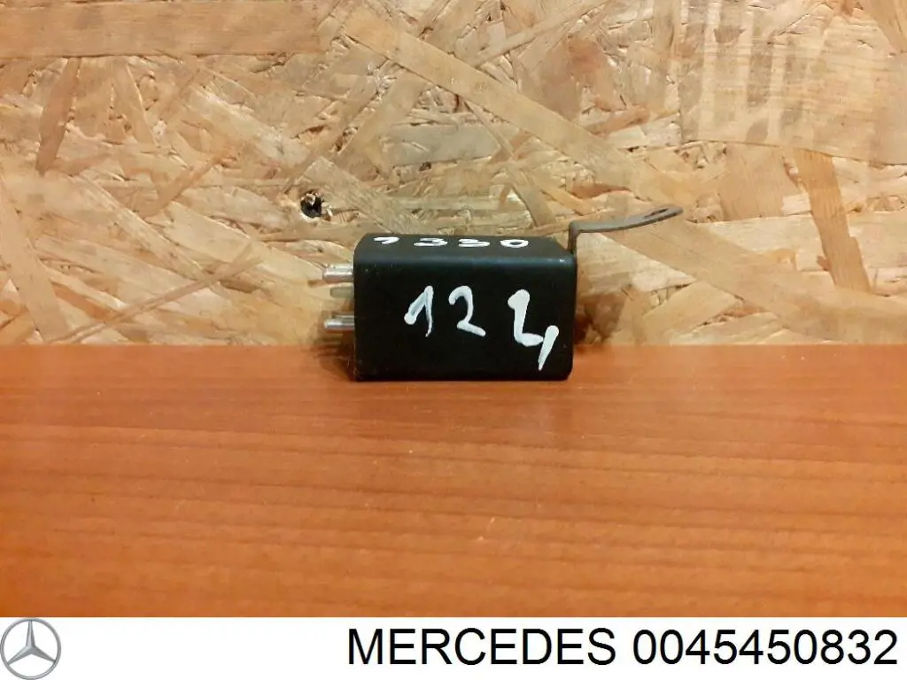 Модуль зажигания 55453332 Mercedes