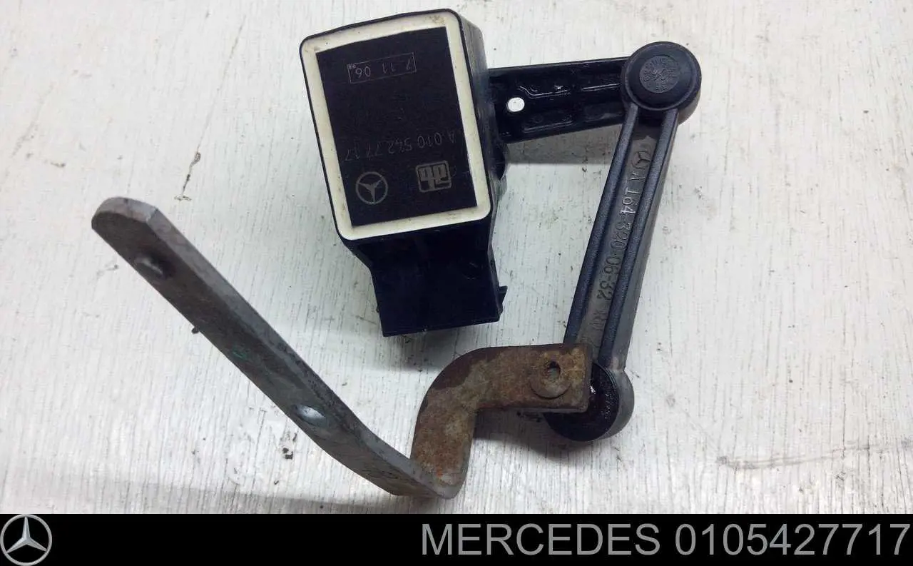 Задний датчик положения кузова 0105427717 Mercedes