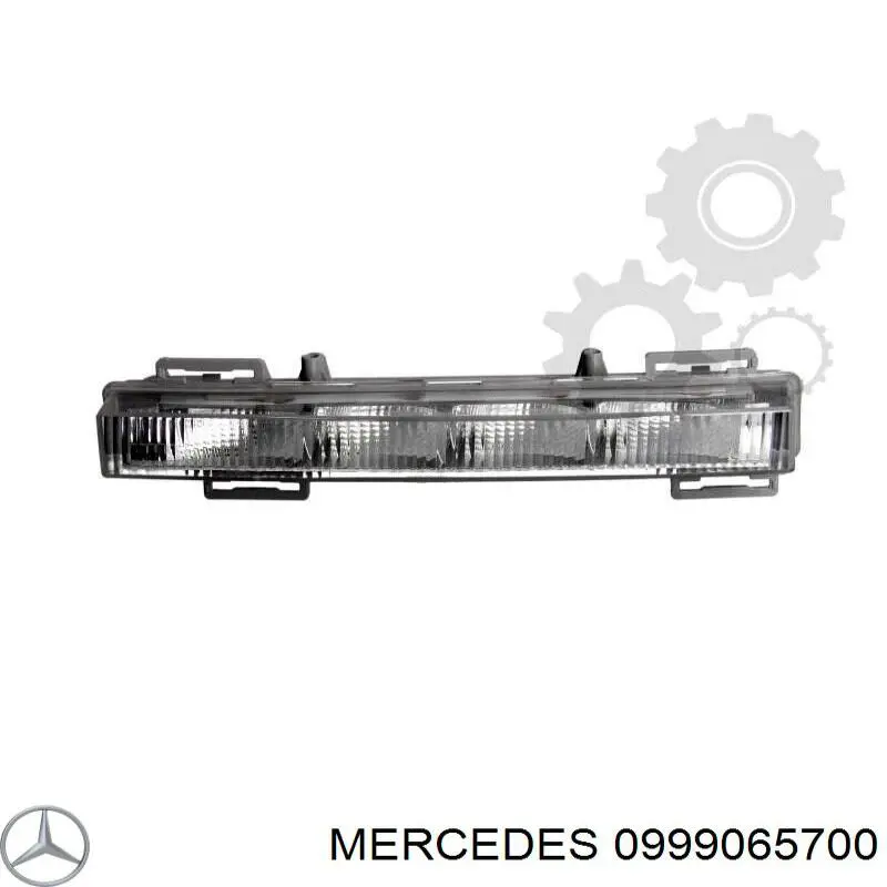 Габарит (фонарь) передний нижний левый 0999065700 Mercedes