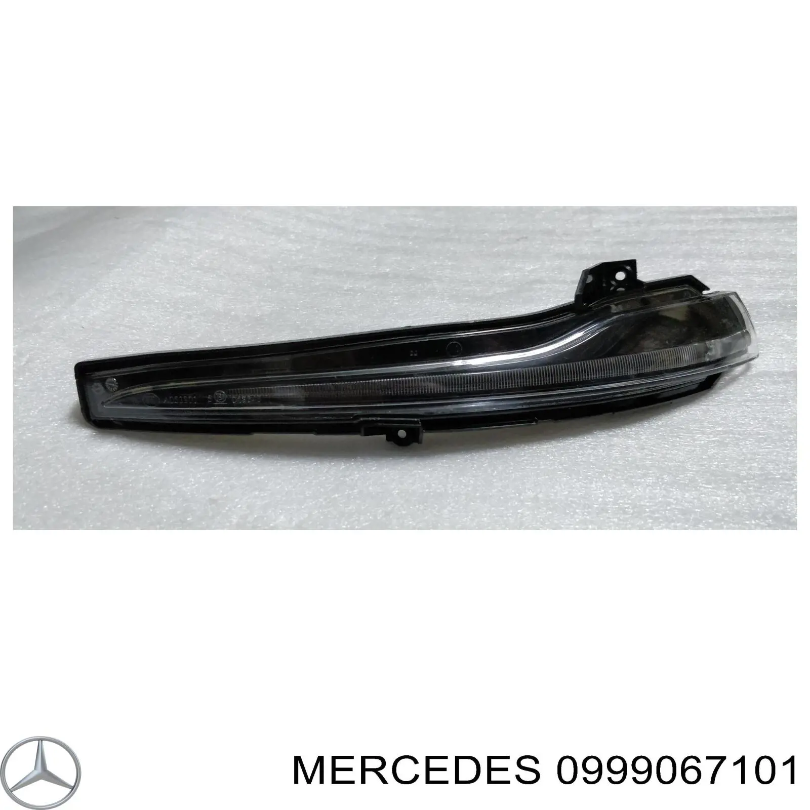 0999067101 Mercedes pisca-pisca de espelho esquerdo