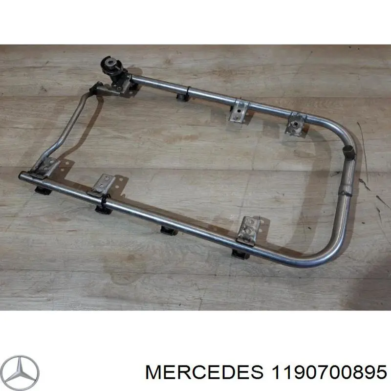 A1190700895 Mercedes распределитель топлива (рампа)