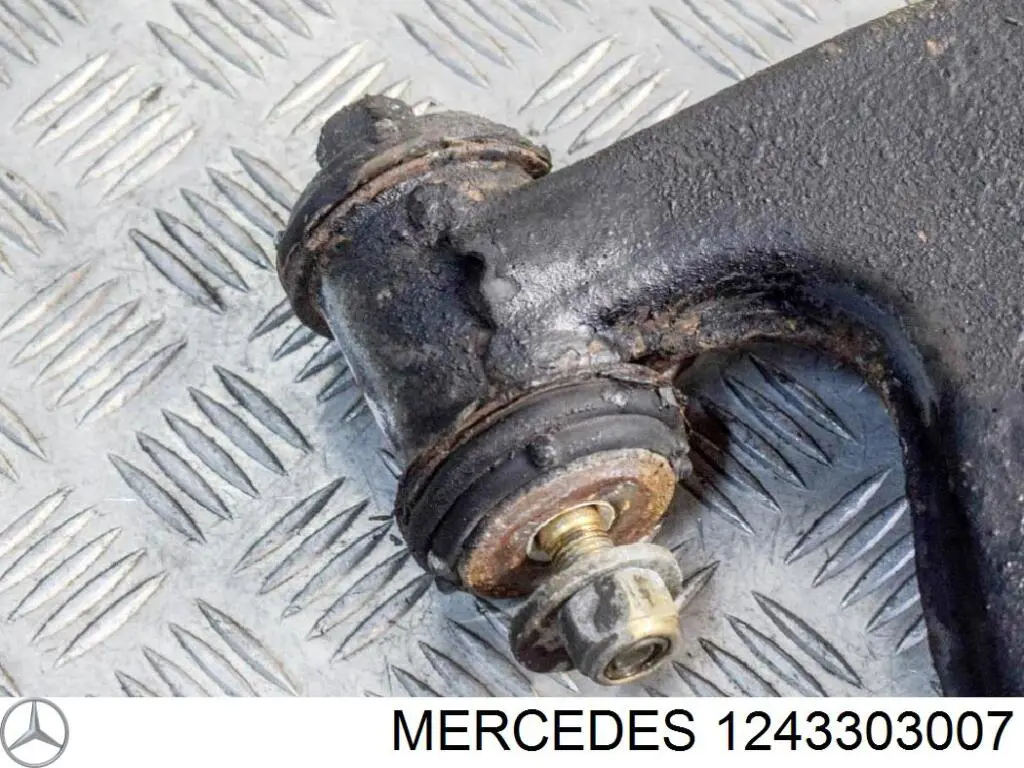 Рычаг передней подвески левый 1243303007 Mercedes