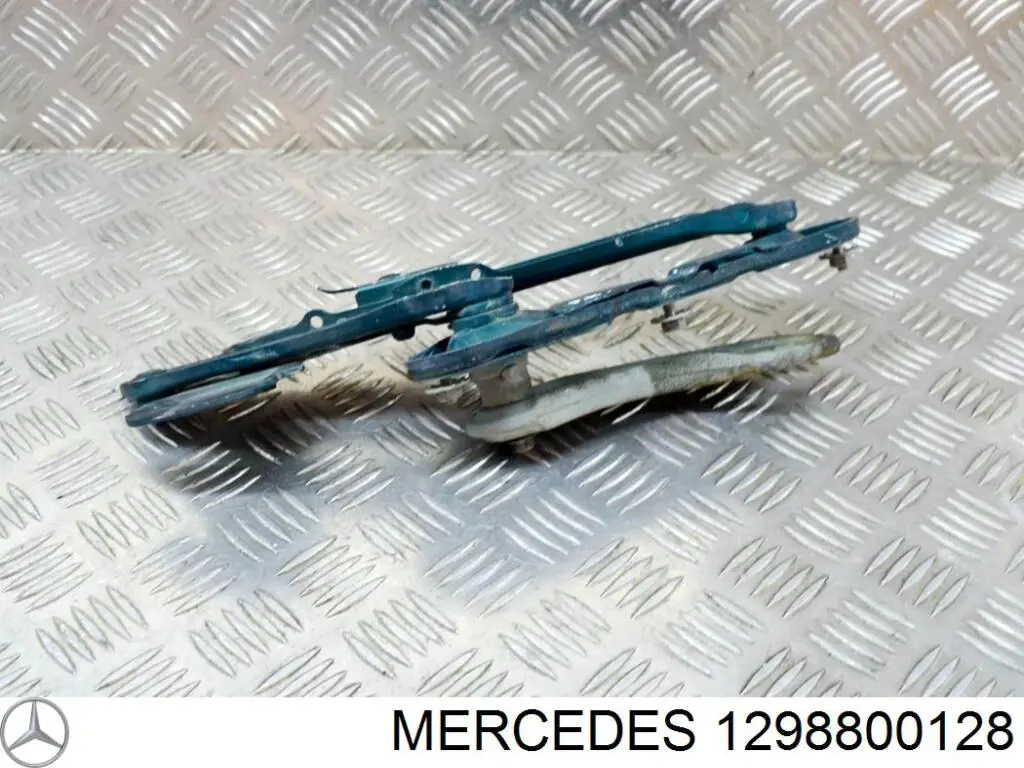 Купить 1298800128 Mercedes Завеса капота левая