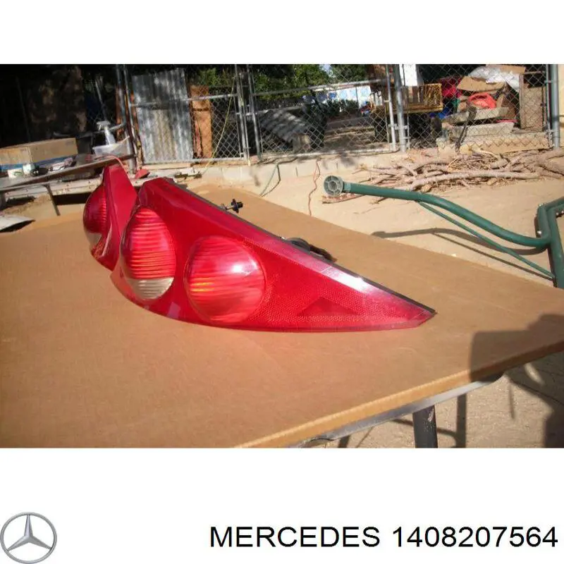A1408207564 Mercedes Катафот заднего бампера