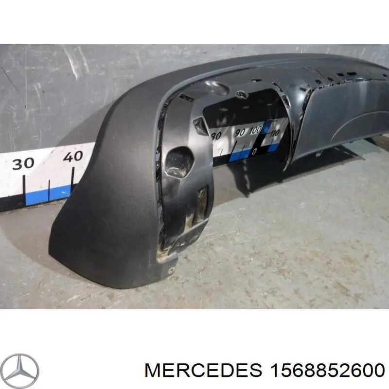 Нижняя часть заднего бампера 1568852600 Mercedes