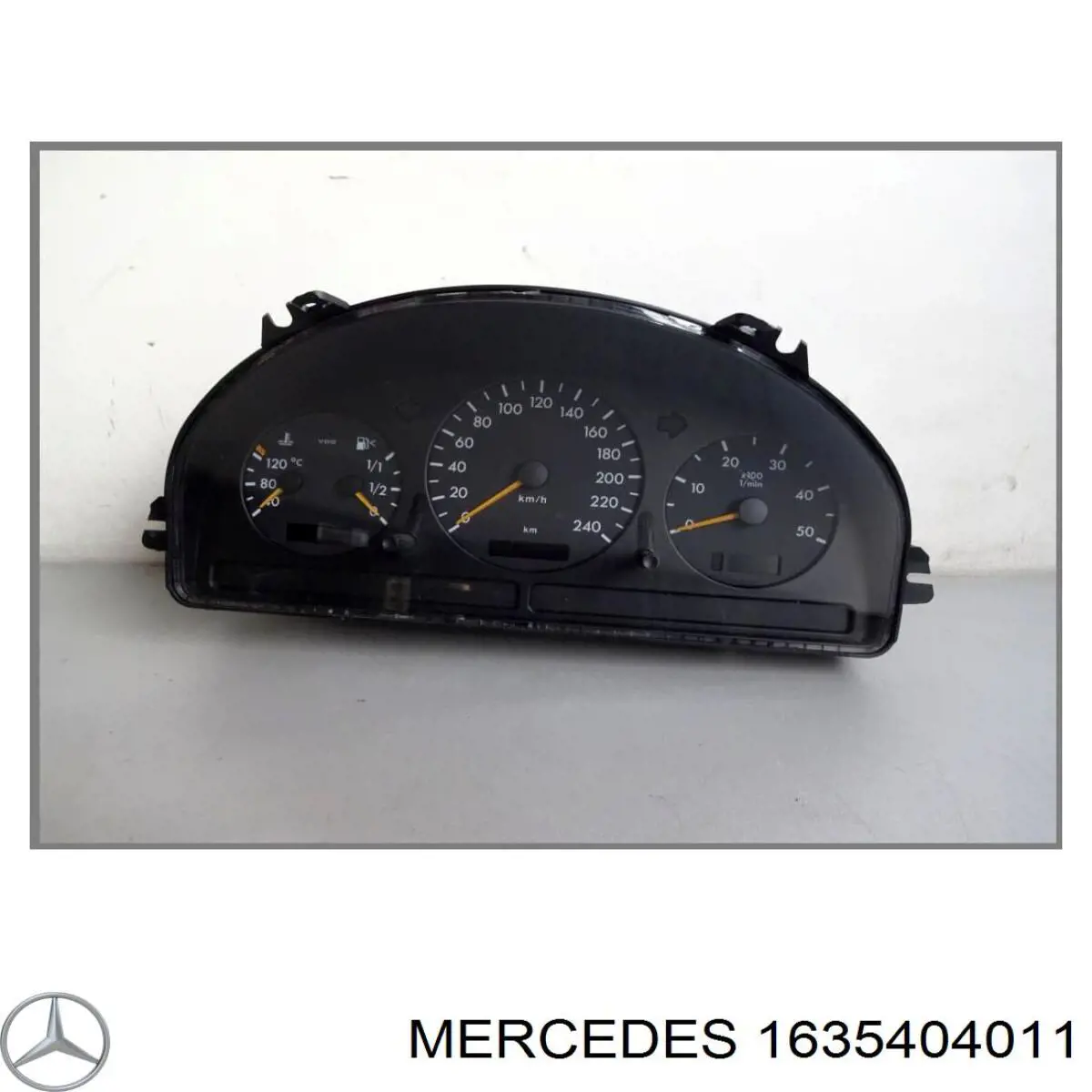 1635404011 Mercedes приборная доска (щиток приборов)
