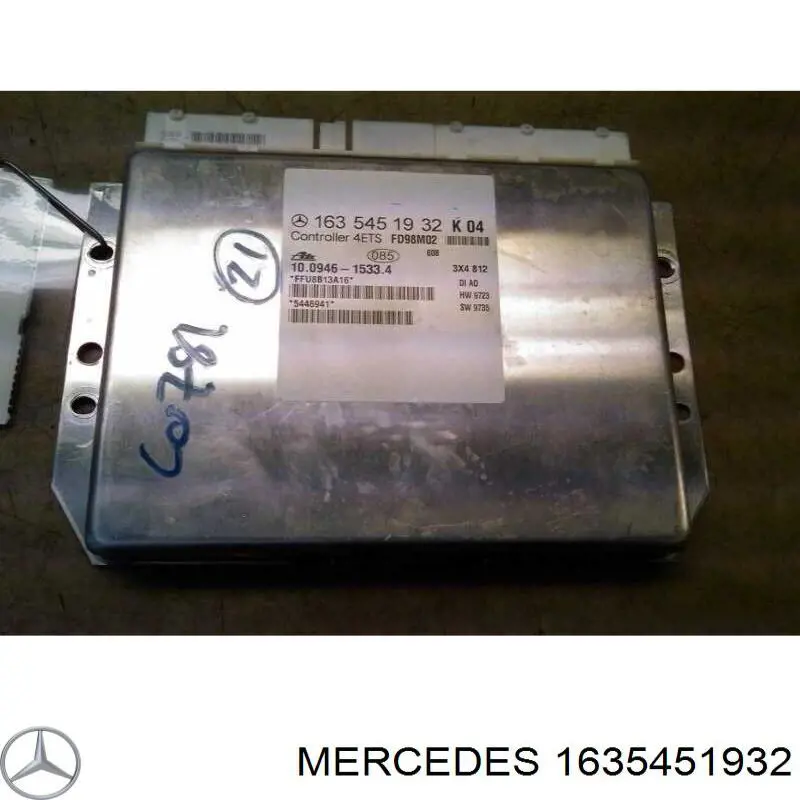 1635451932 Mercedes 