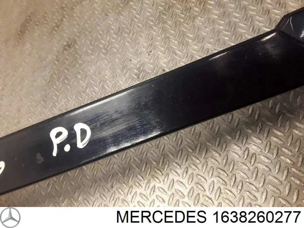 Ресничка (накладка) правой фары Polcar 5044062 цена, от 14.11 USD