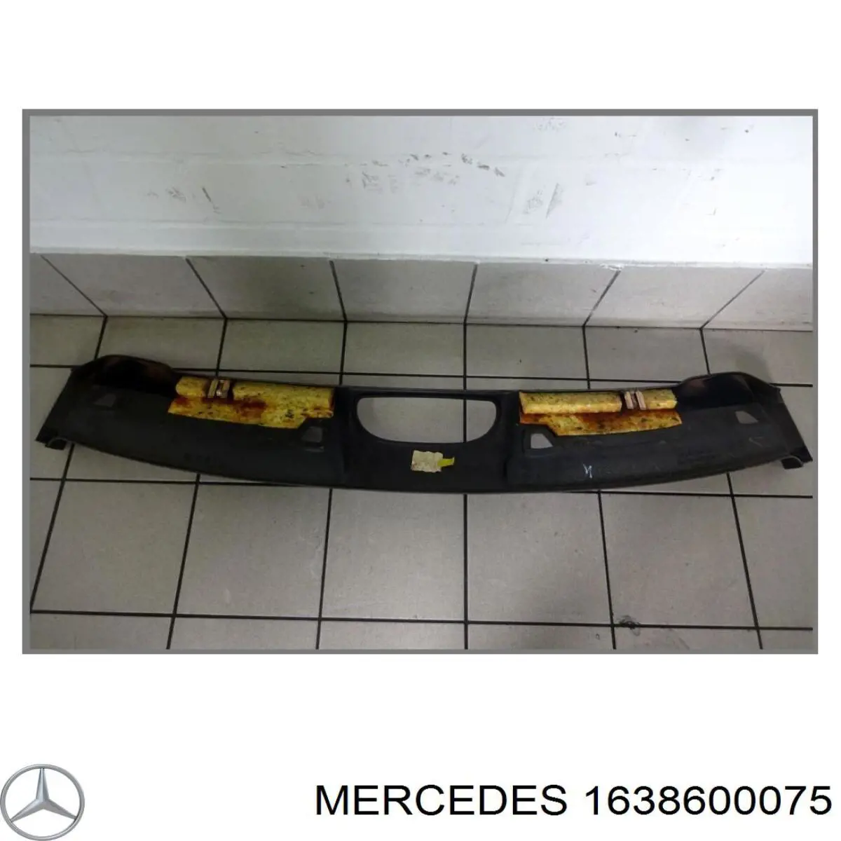 Купить A1638600275 Mercedes Шторка багажного отсека