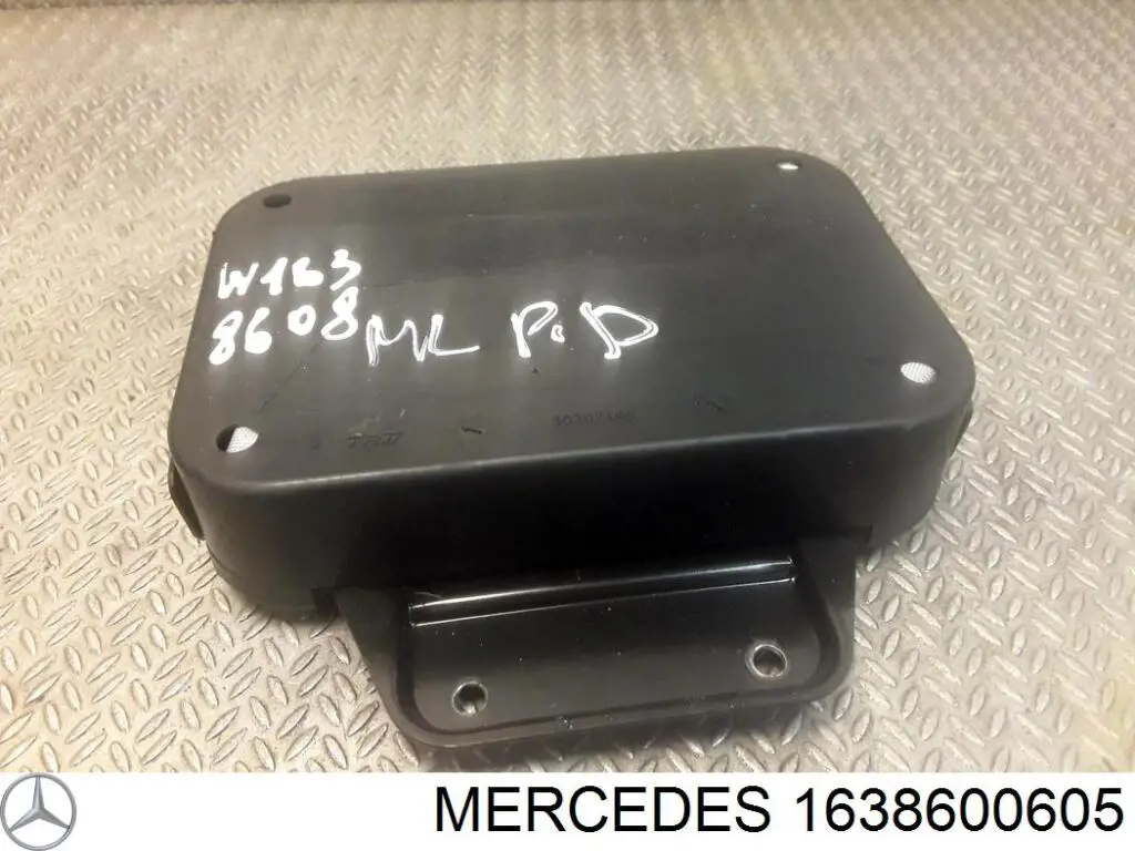 Купить 1638600605 Mercedes Подушка безопасности (AIRBAG) двери передней левой