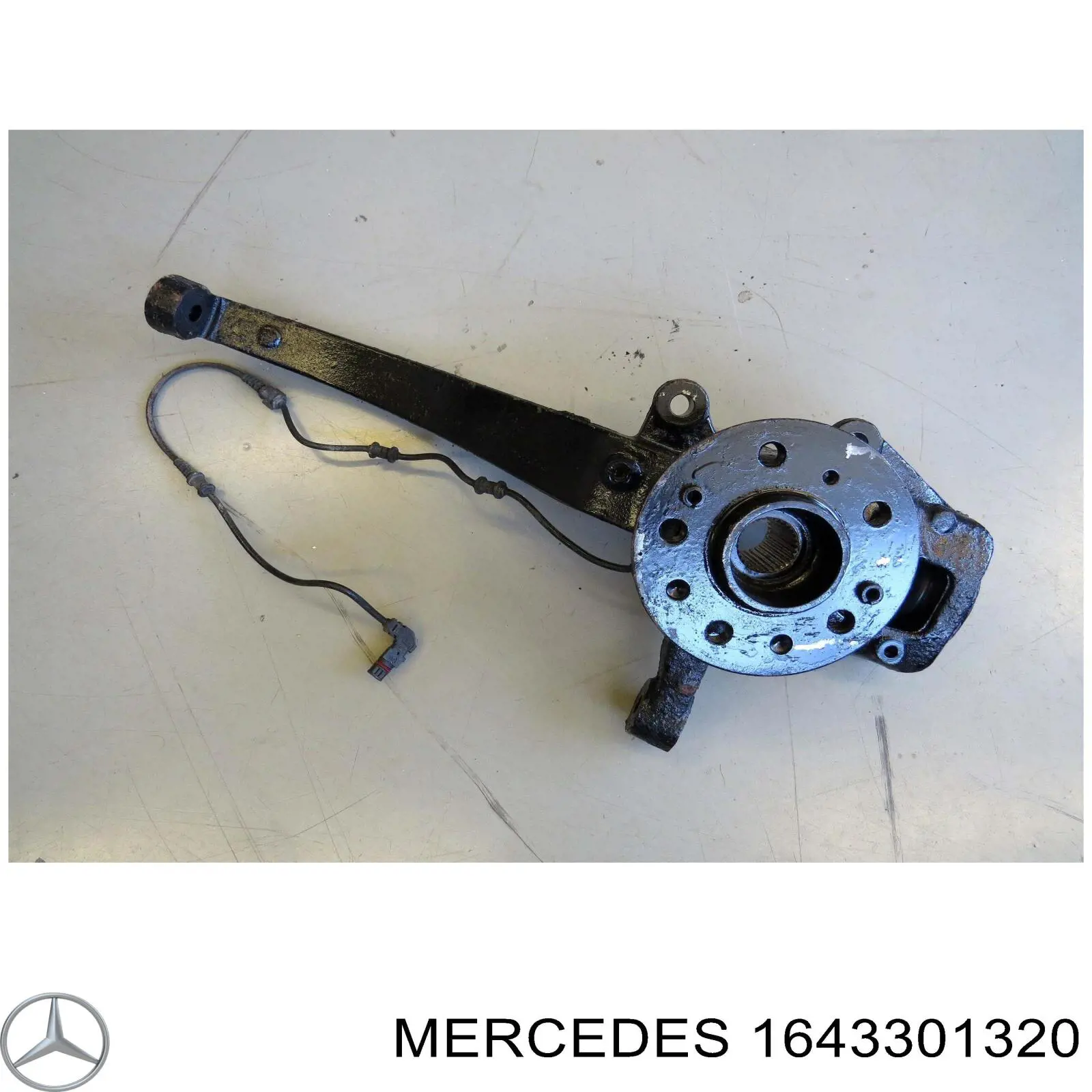 Купить 1643301320 Mercedes Цапфа поворотная левая