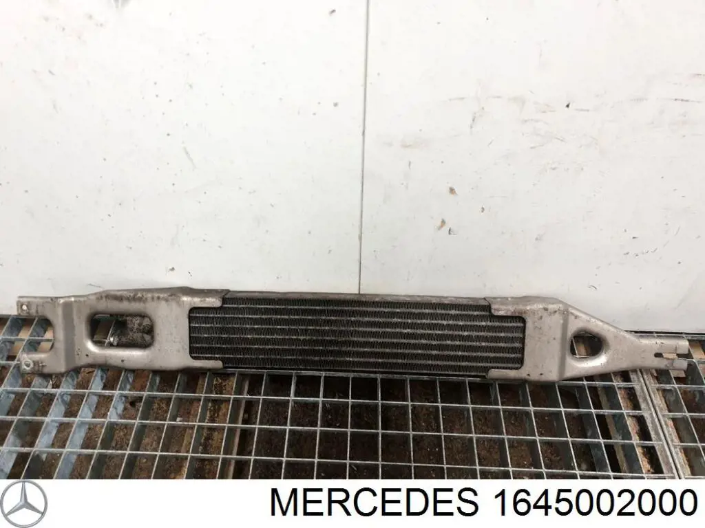 Радиатор масляный на Mercedes GL-Class (X164)