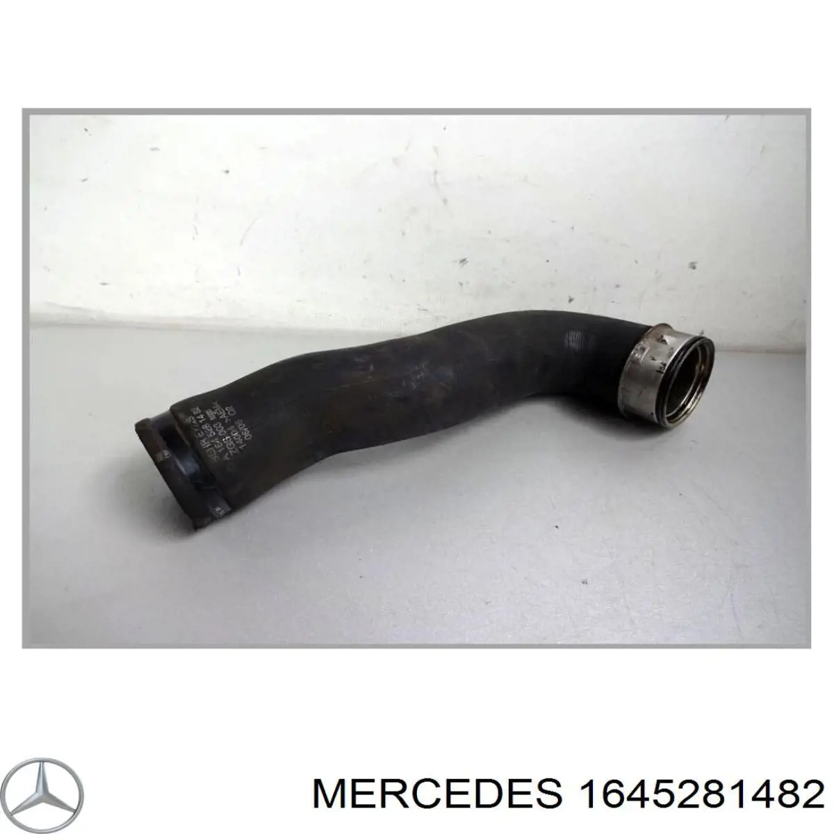 Трубка нагнетаемого воздуха правая на Mercedes ML/GLE (W164)