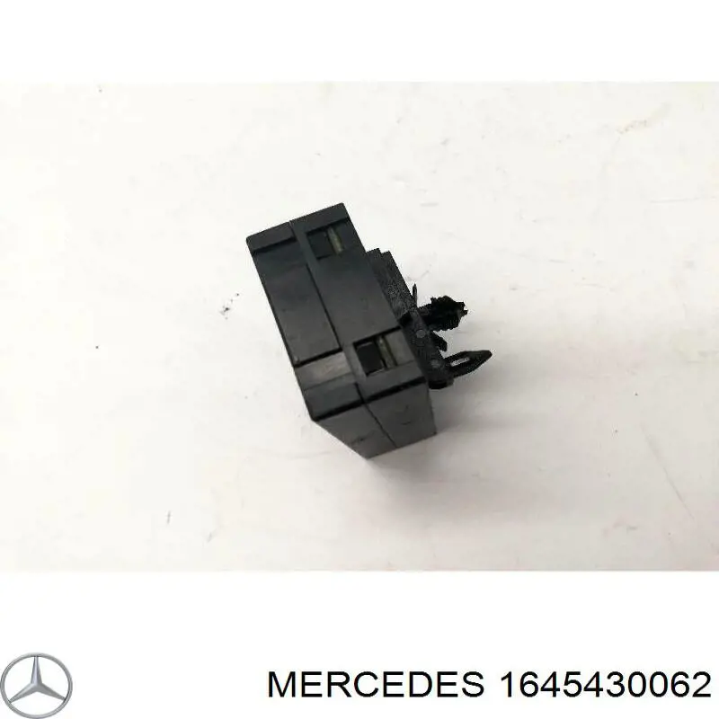 Блок управления камерой на Mercedes E (S212)