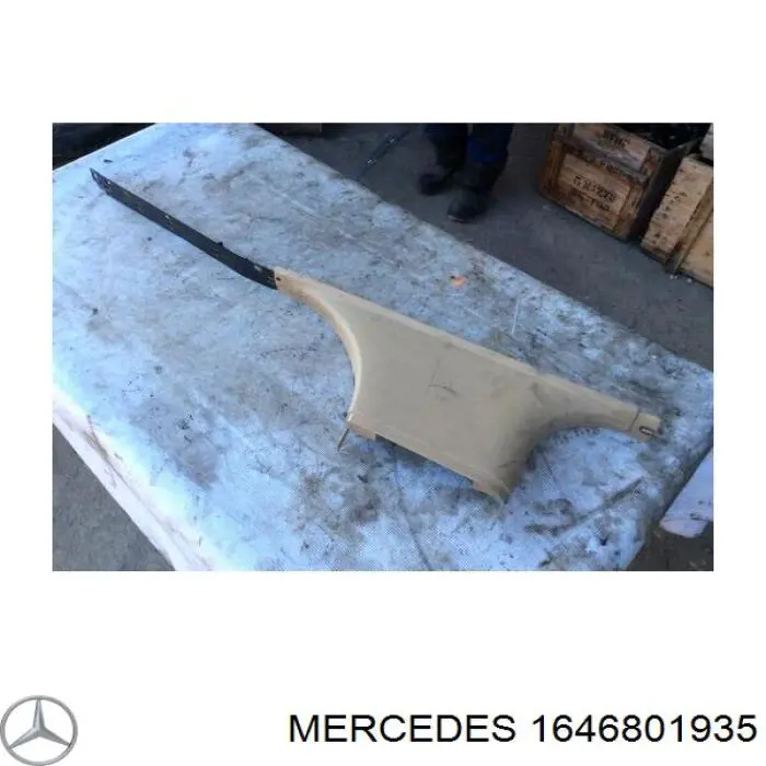  1646801935 Mercedes