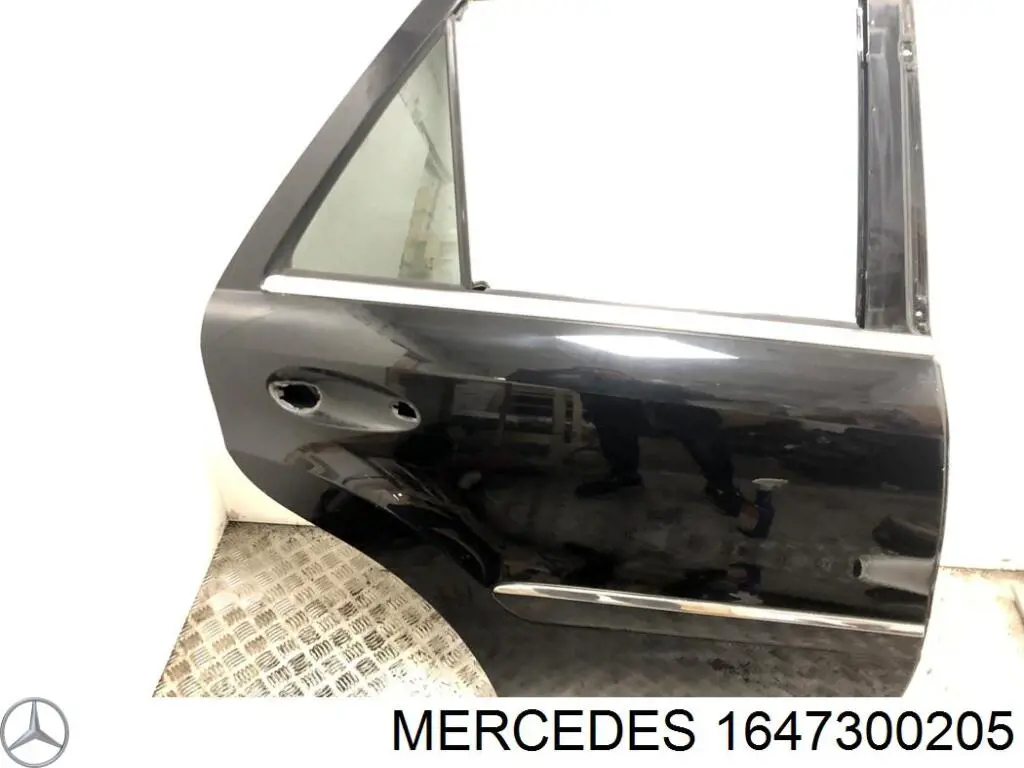 1647300205 Mercedes дверь задняя правая