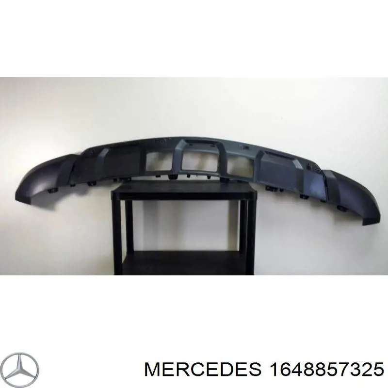 Спойлер переднего бампера A1648857325 Mercedes