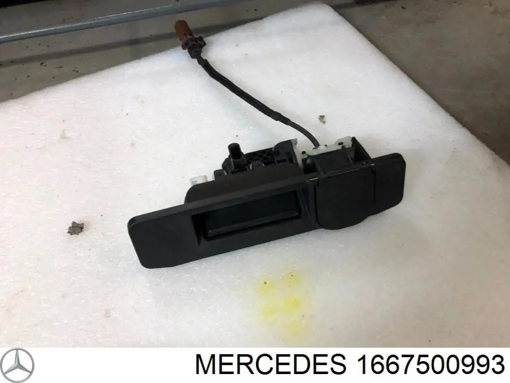 Ручка крышки багажника (двери 3/5-й задней) наружная 1667500993 Mercedes